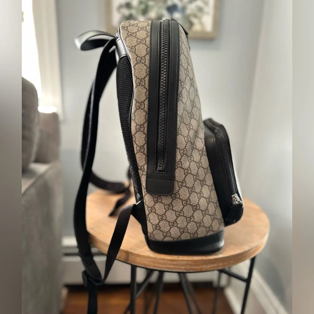Gucci GG Supreme Large Backpack - Picture 13 of 13